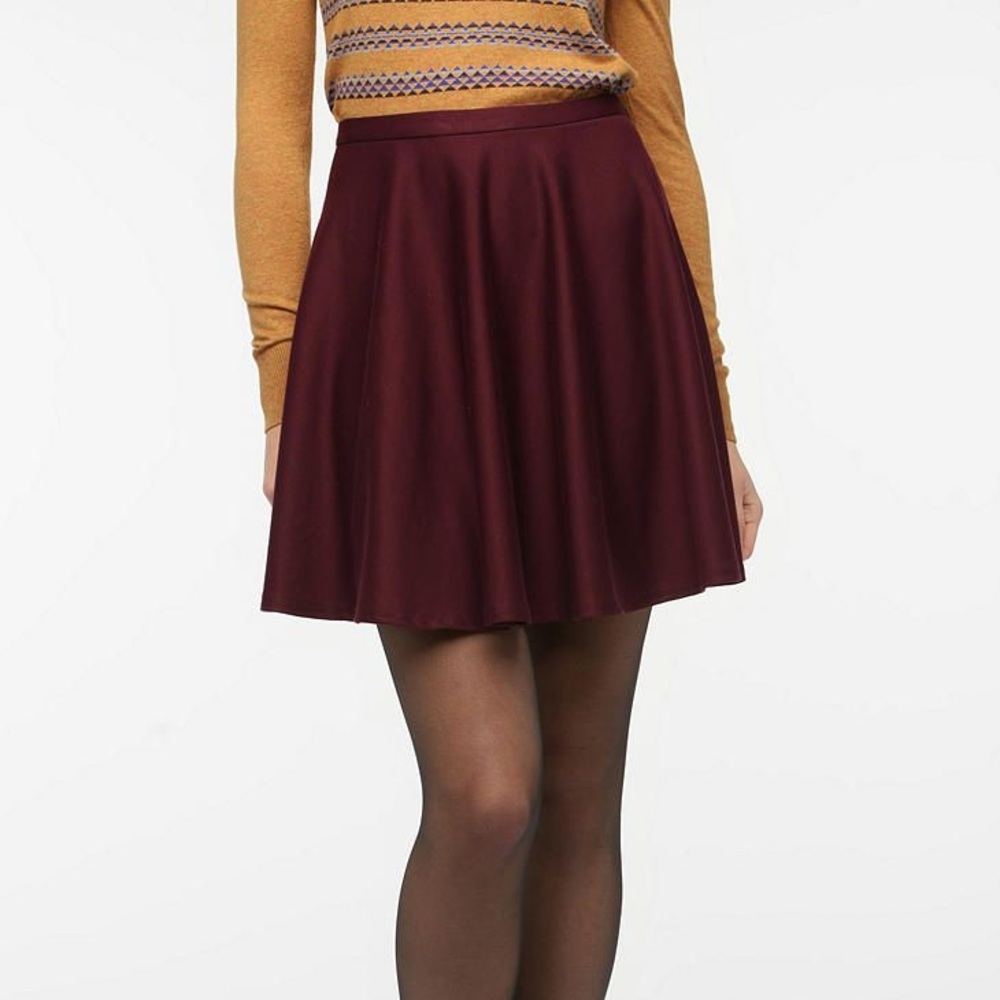 Urban Outfitters Burgundy Circle Skirt size 12 | High waisted
